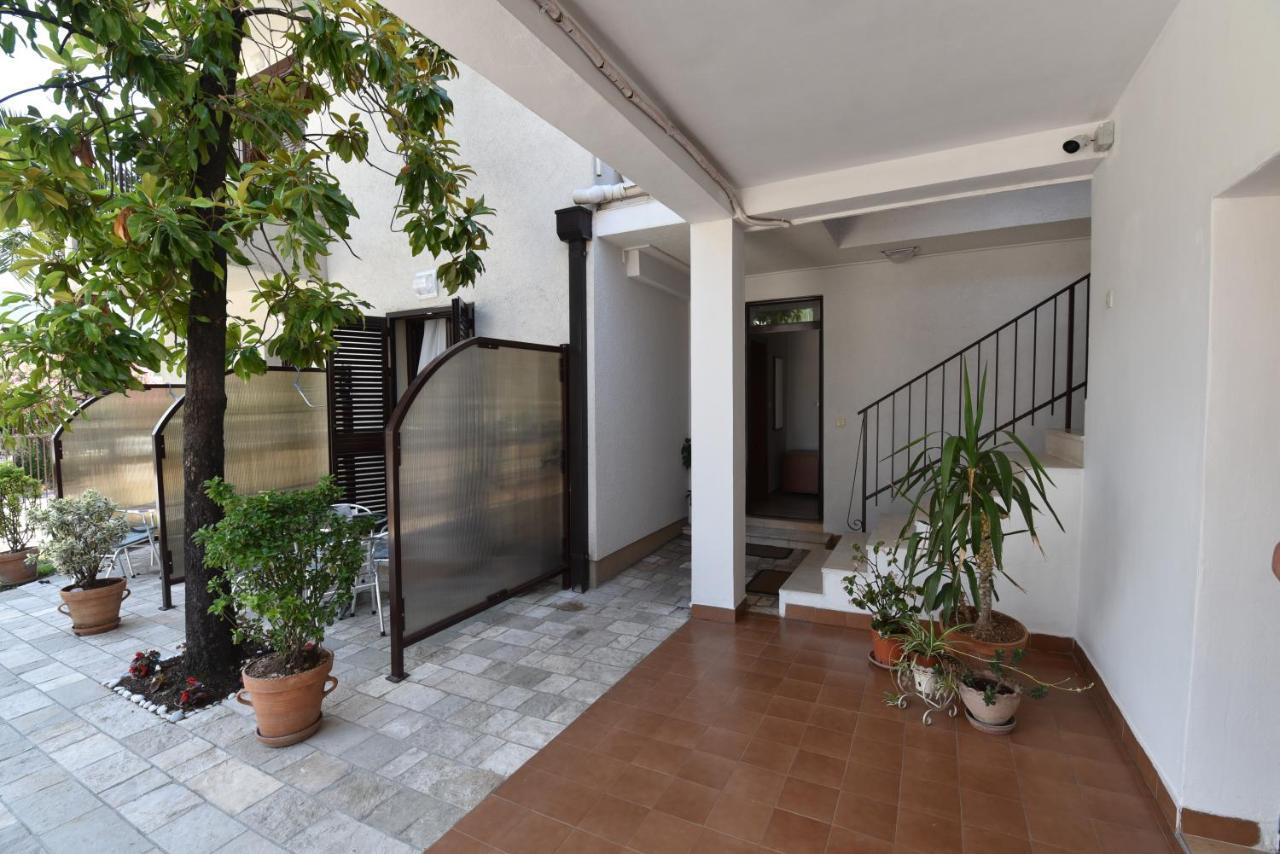 Studio Apartments 6 Palmi บุดวา ภายนอก รูปภาพ