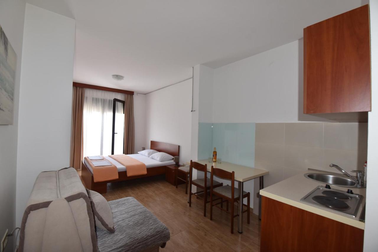 Studio Apartments 6 Palmi บุดวา ภายนอก รูปภาพ