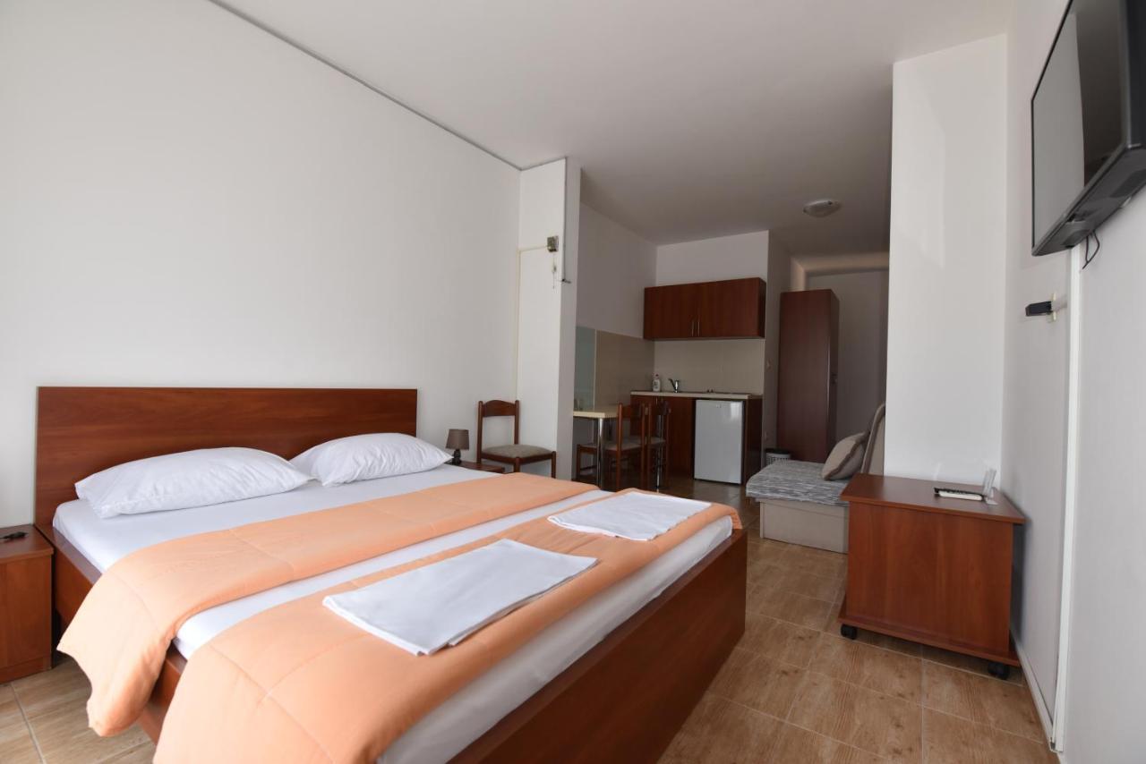 Studio Apartments 6 Palmi บุดวา ภายนอก รูปภาพ