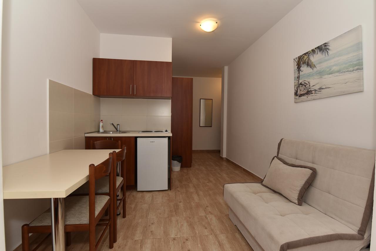 Studio Apartments 6 Palmi บุดวา ภายนอก รูปภาพ